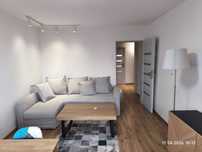 Śródmieście. Dwa pokoje 46 m2 plus oddzielna jasna kuchnia.